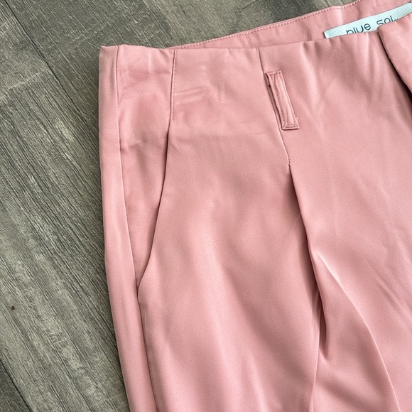 Blue Sol Womens Solid Pleated Front Trousers.  Size 10. Pink - Picture 3 of 11